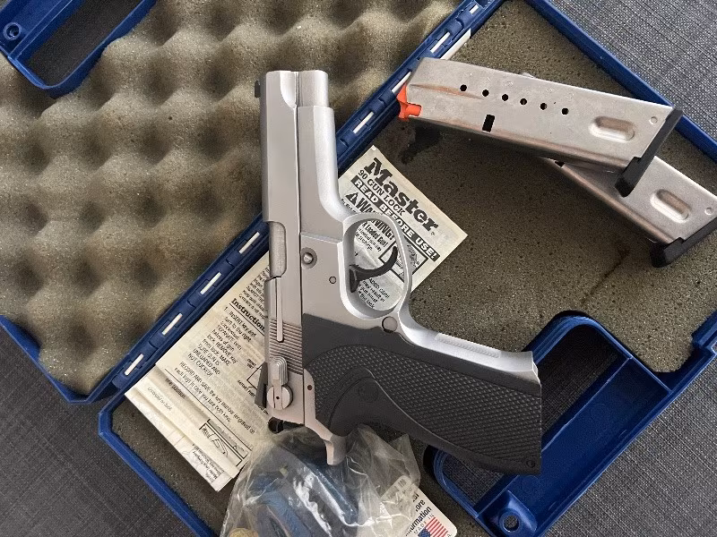 İlk sahibinden Smith & Wesson 5906