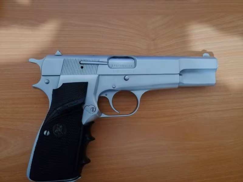 Emekli Polisten 245 seri Browning Temiz