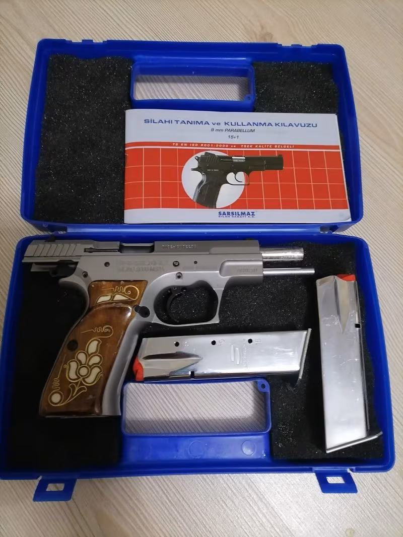 Polis Memurundan Krom Kaplama Sarılmaz Kılınç Mega 2000