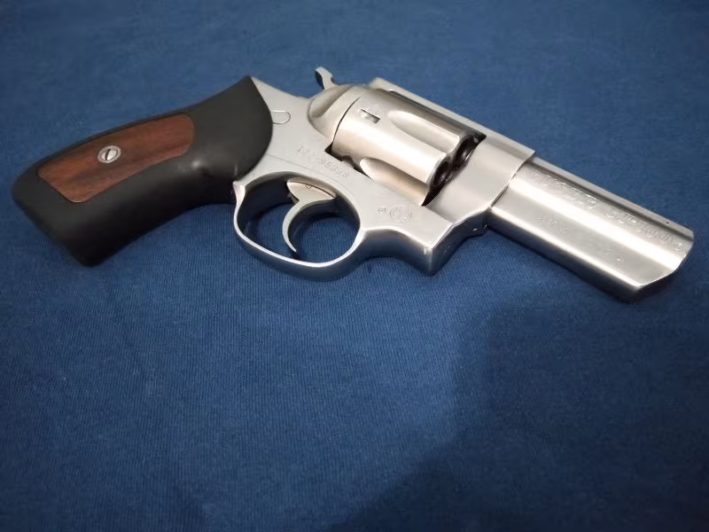 ÖZHAN Bey'e hayırlı Olsun - 357 Magnum RUGER GP100 - 3 inch namlu - Paslanmaz çelik + 100 adet Magnum mermisi
