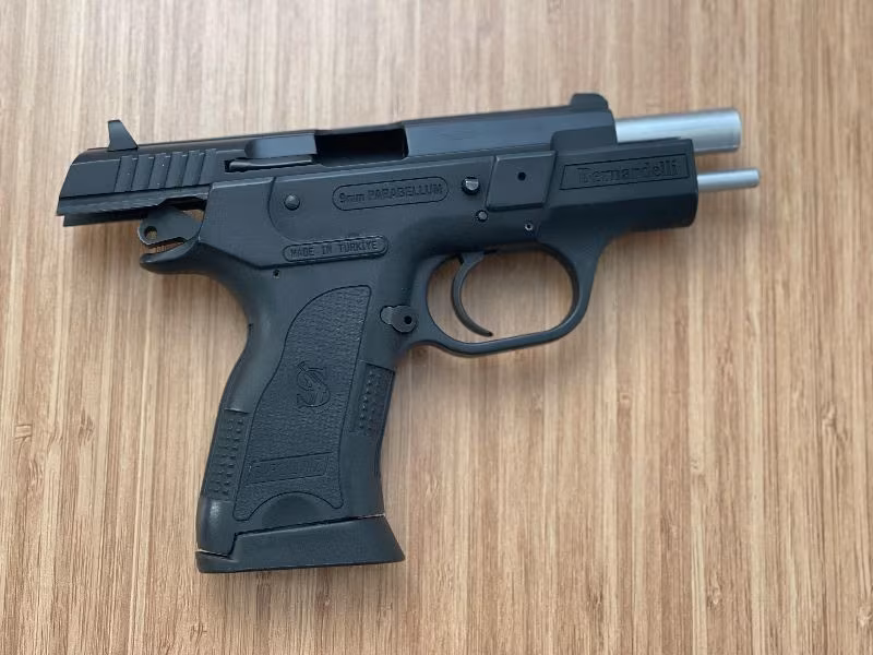 sıfır ayarında sarsılmaz bernardelli parabellum tabanca