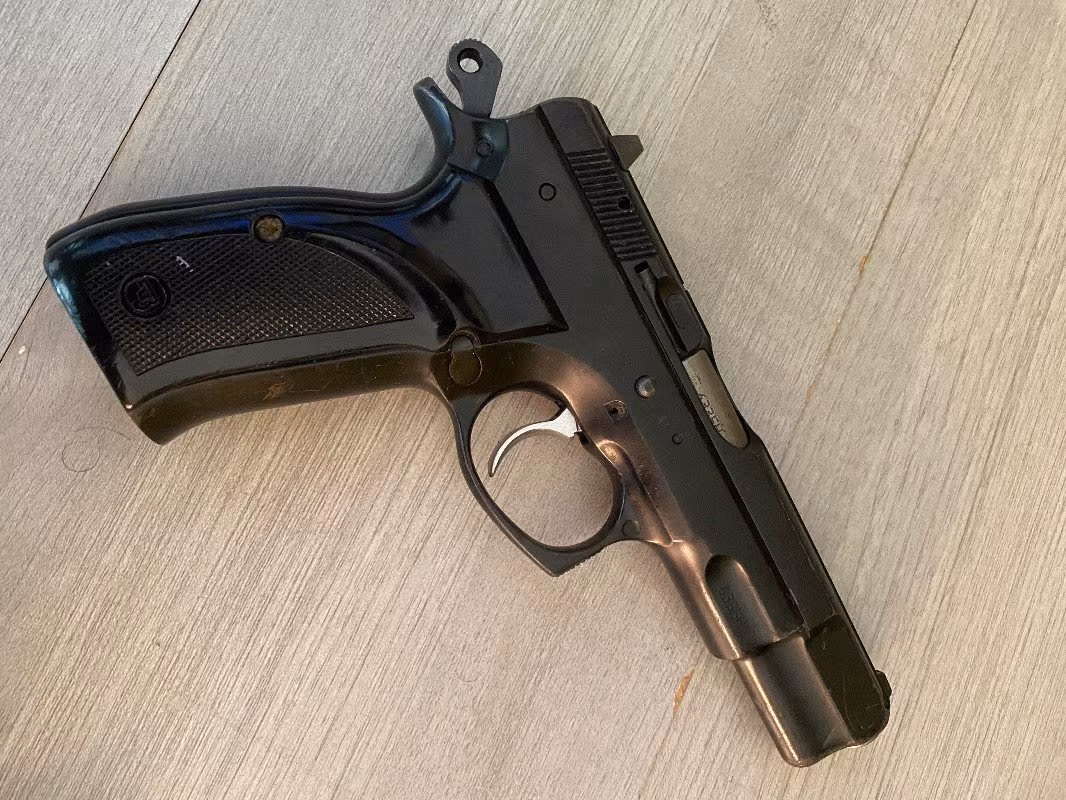 Emekli baş polis memurundan az kullanılmış