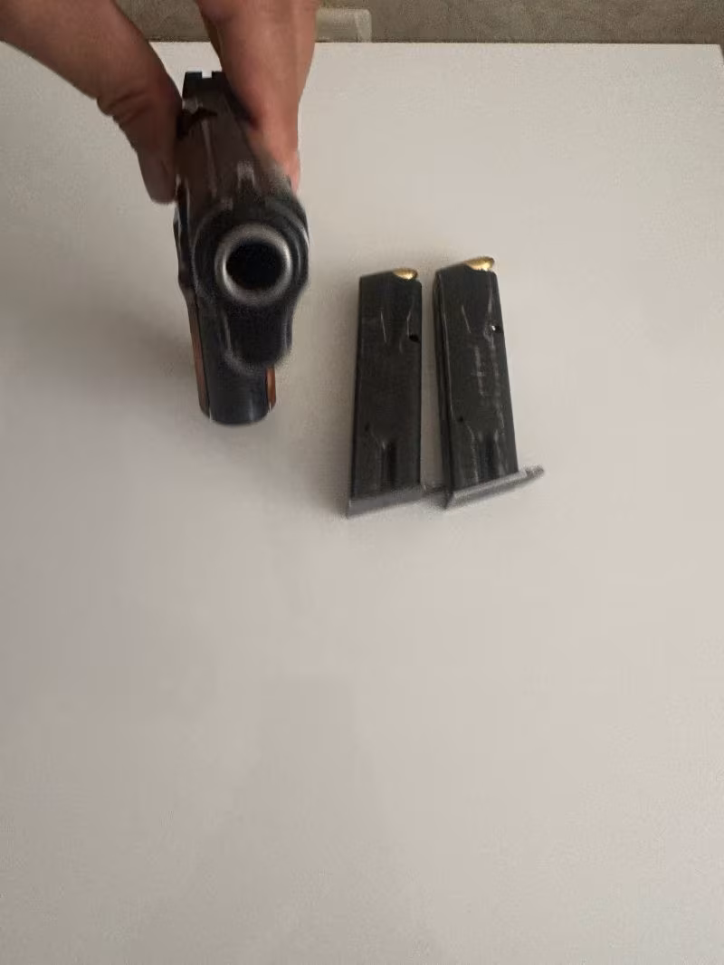 Emekli Polis Memurundan çok temiz CZ 75 silah