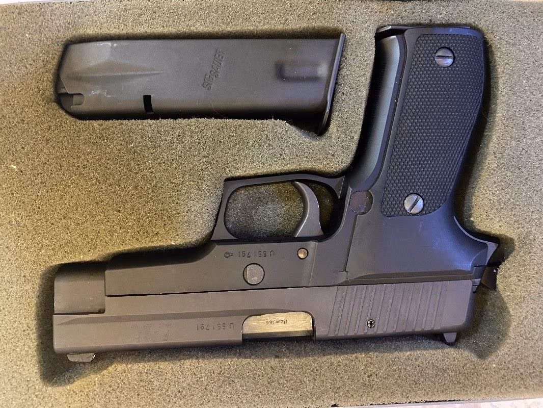 Emekli askeri personelden P226