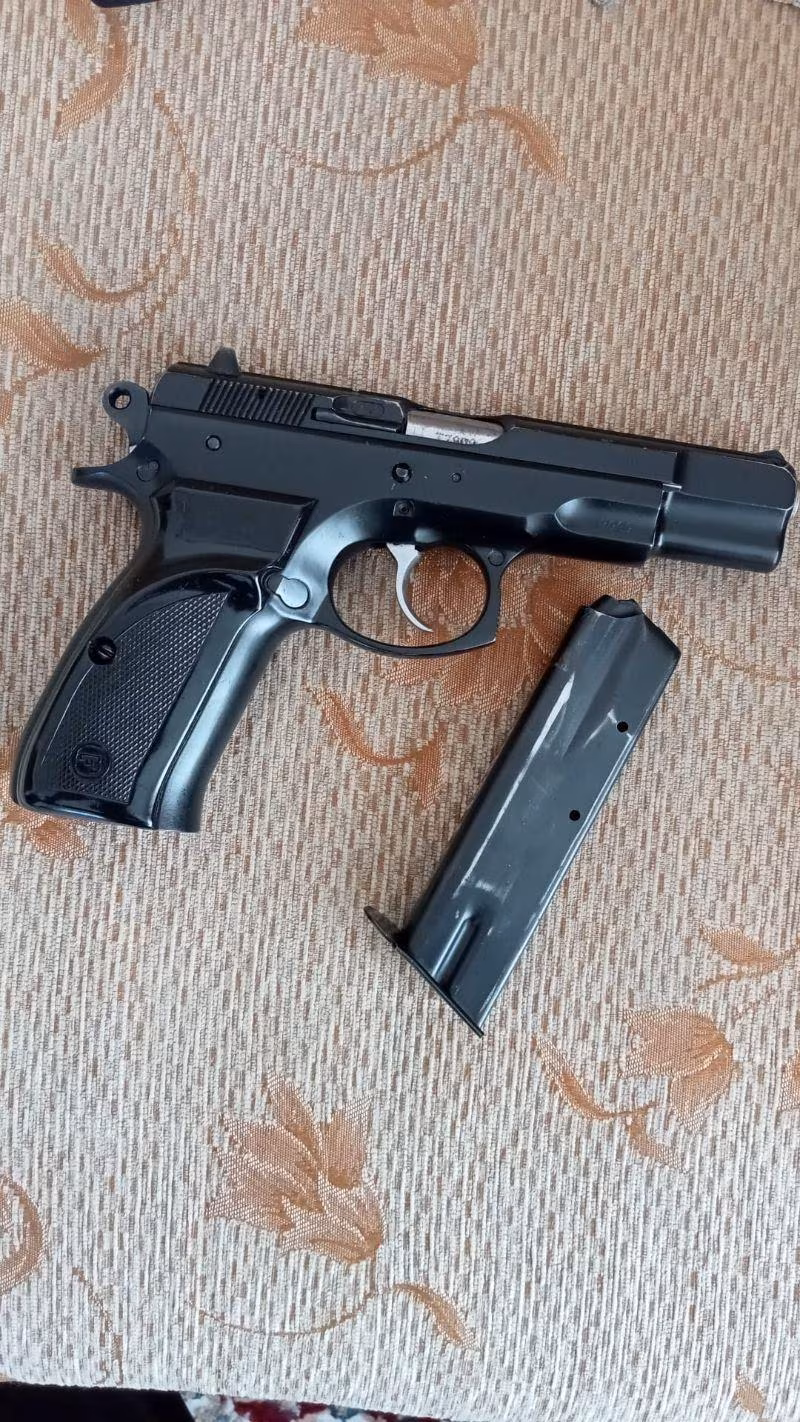 YENİ VAZİYETTE CZ 75