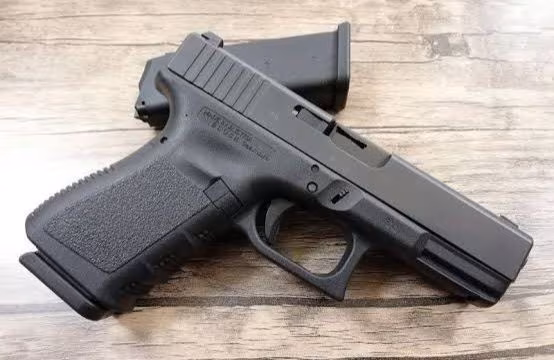 ASKERI PERSONELDEN 2.EL GLOCK 19