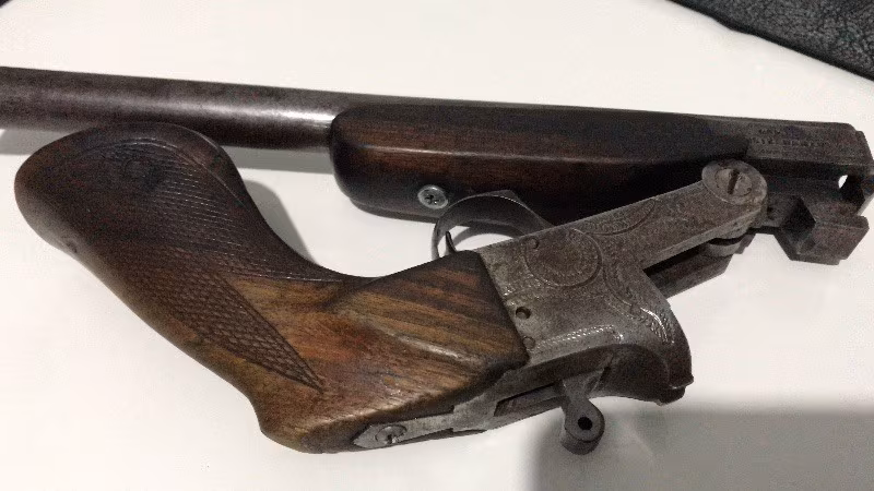 Antika tek kırma kısa tüfek