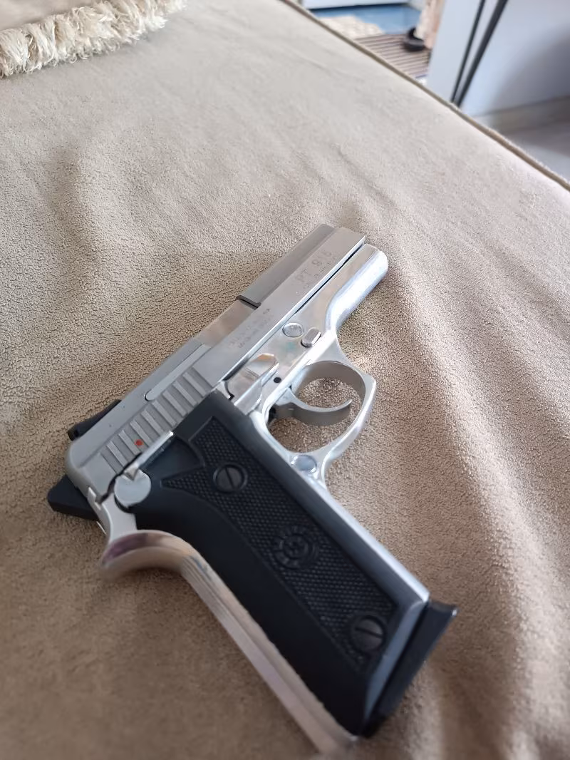 9 mm15+1 Taurus