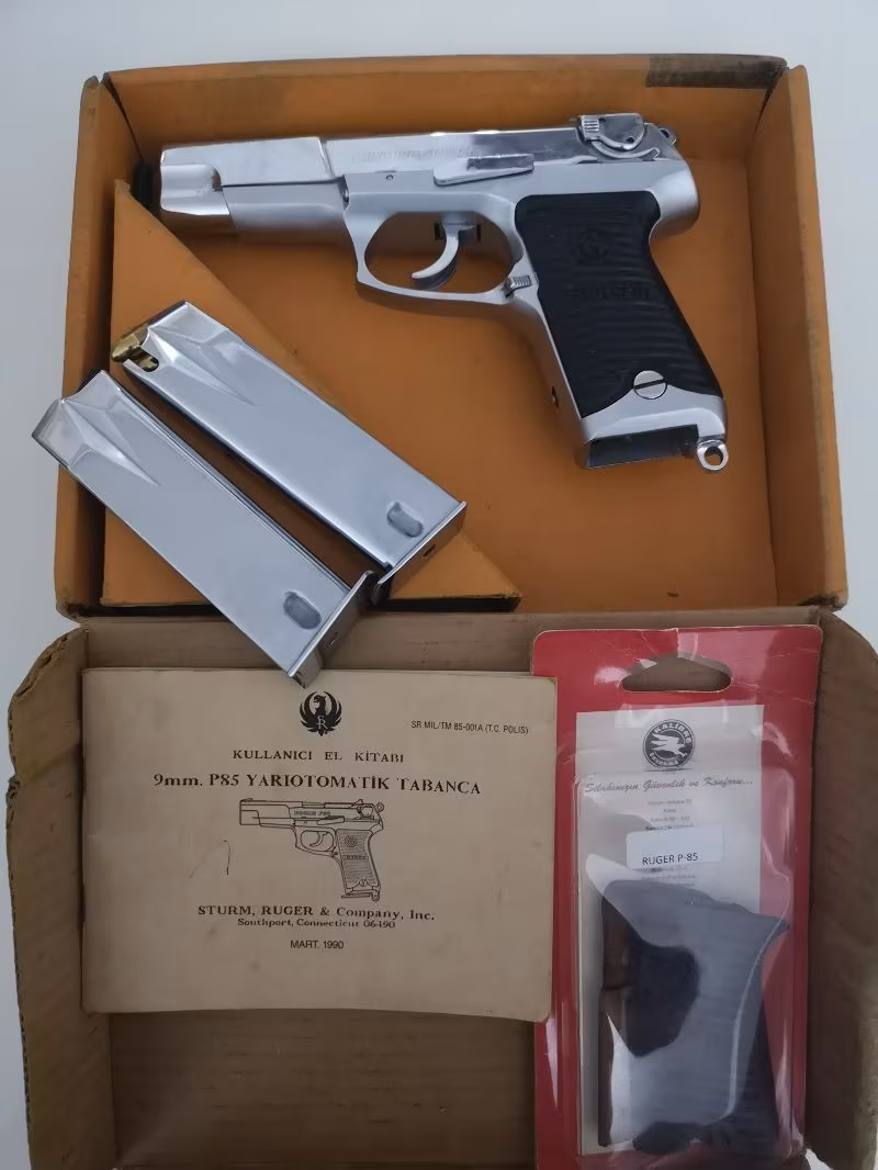 KUTUSUNDA ORJİNAL RUGER P 85 U S A