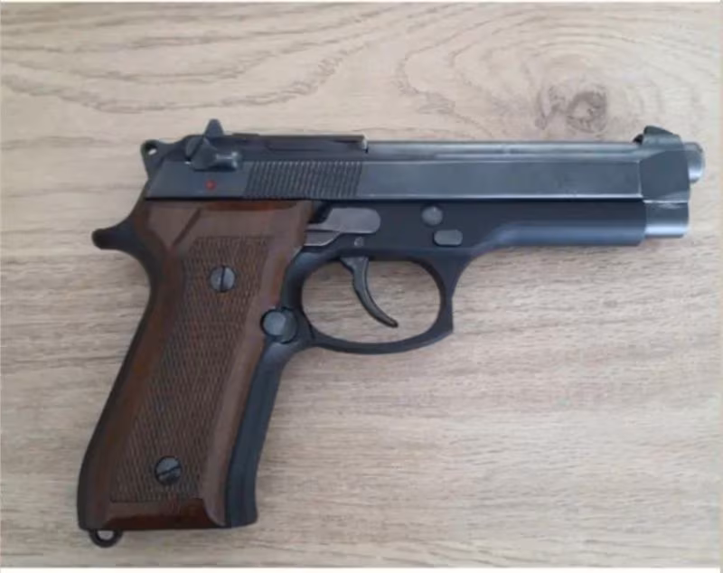 Polis Memurundan Temiz