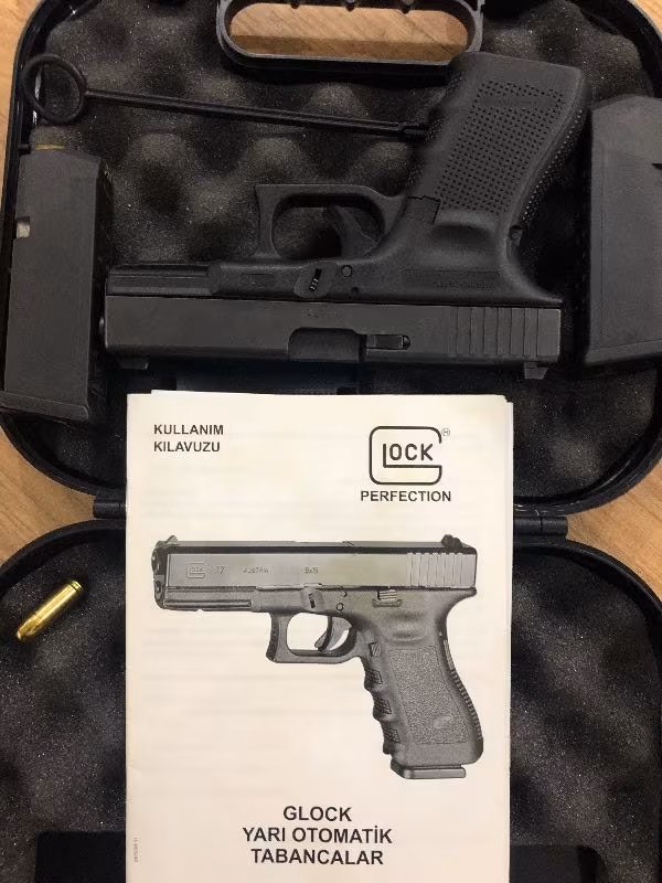 ACİL SAHİBİNDEN HİÇ KULLANILMAMIŞ GLOCK GEN 19