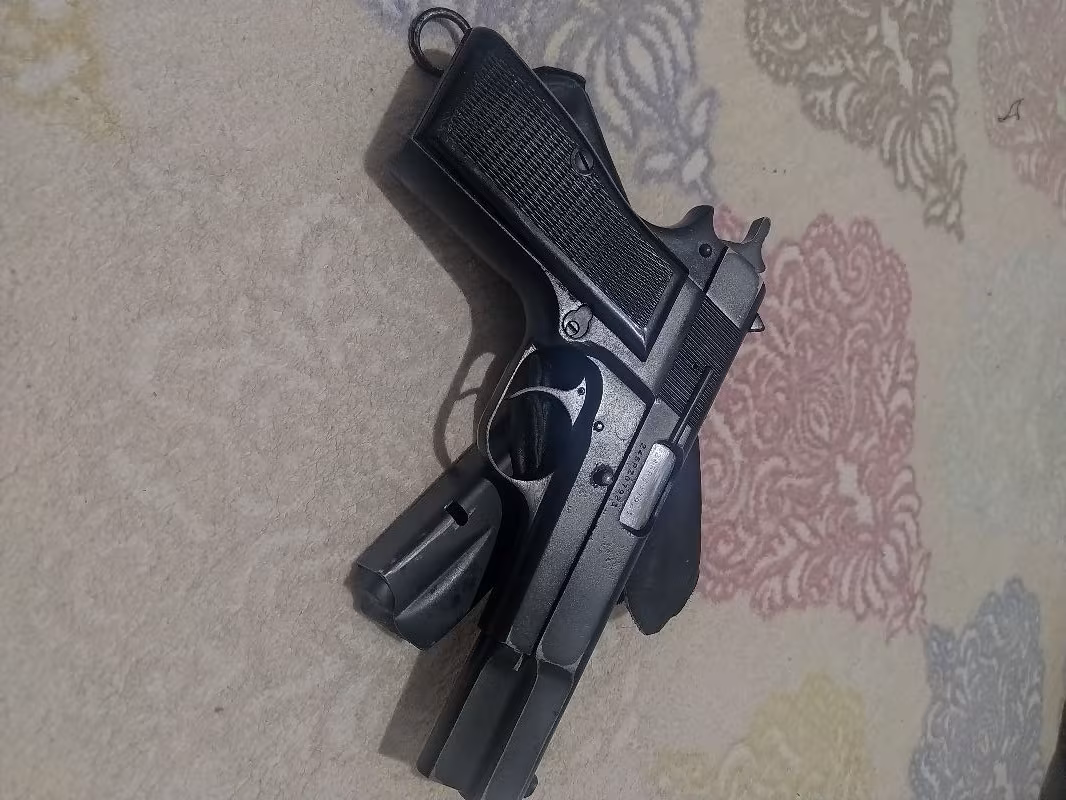 Browning en tutulan sersi