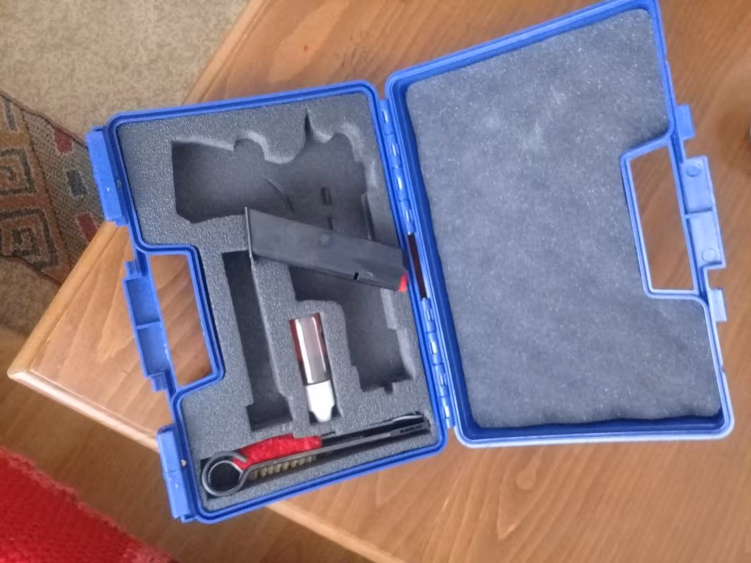 Sarsılmaz kutu+17+1 Şarjör