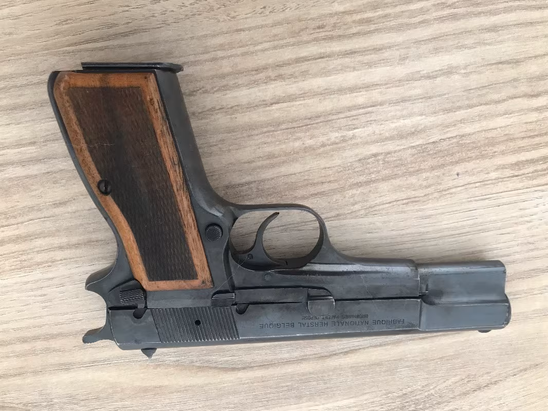 Emniyet Mensubundan Temiz Borwning