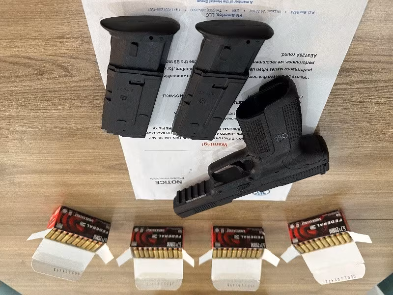 FN 5.7 + 200 fişek + 2 şarjör