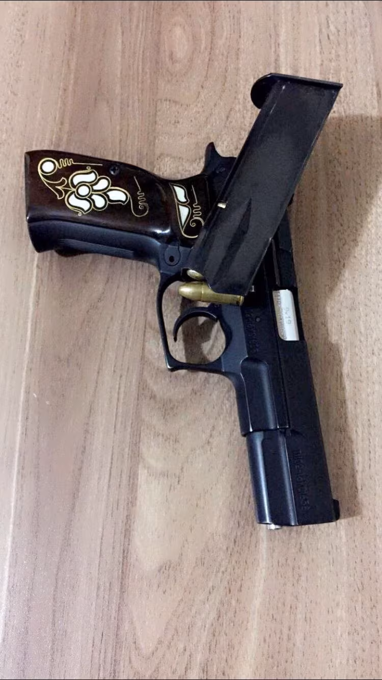 SIFIR AYARINDA K11 TEMİZ SORUNSUZ SİYAH