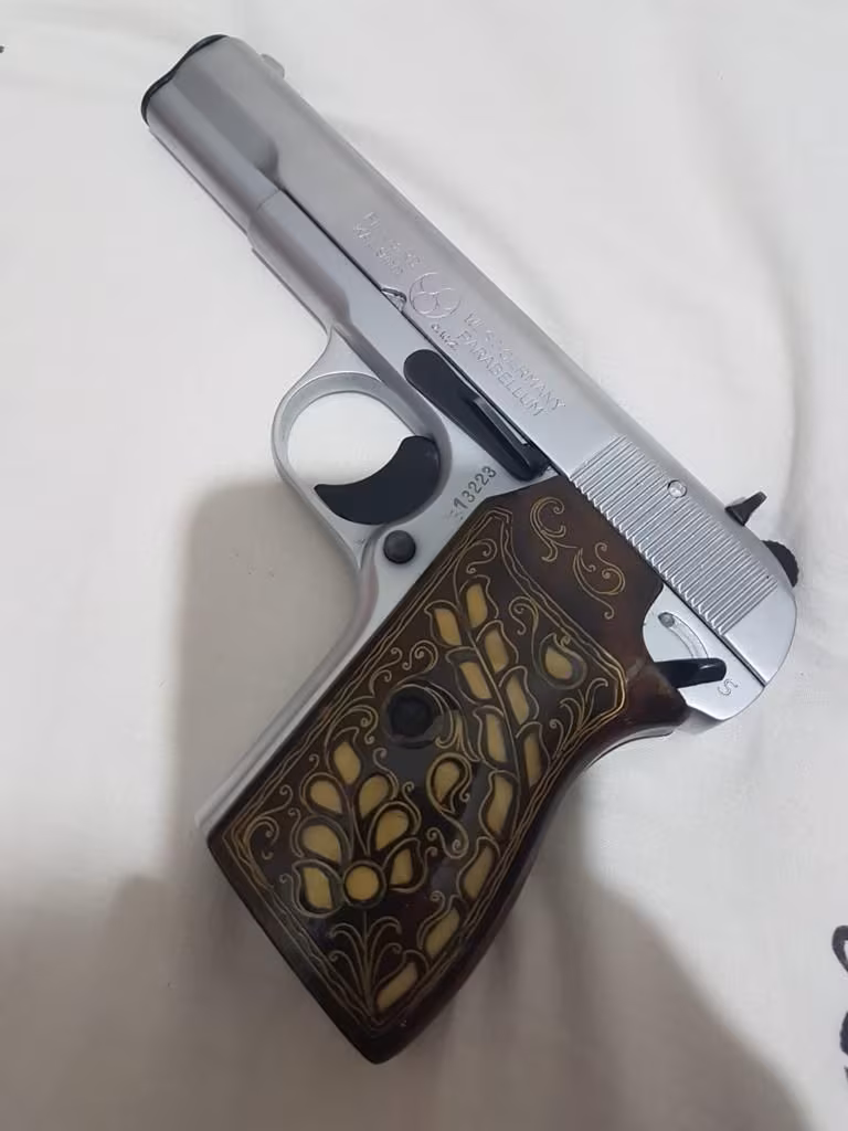 Askeri personelden temiz Alman Parabellum  9*19 mm