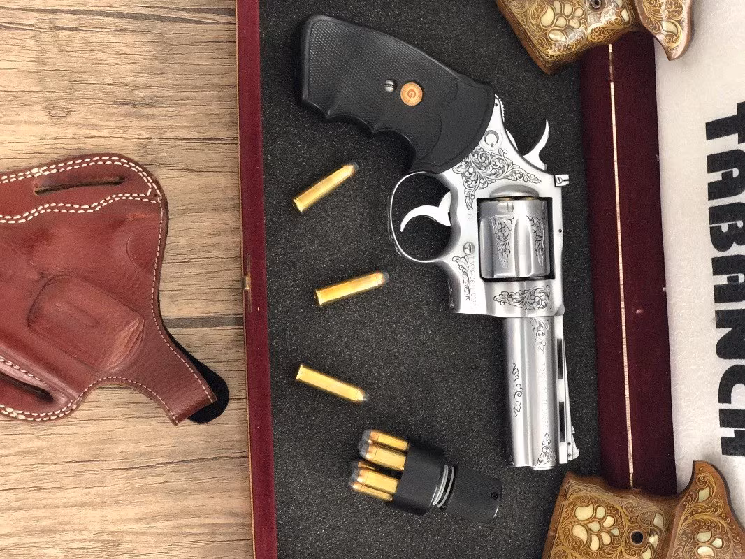 Memurdan GÜMÜŞAY TOPLU TABANCA 4’ ALTIPATLAR