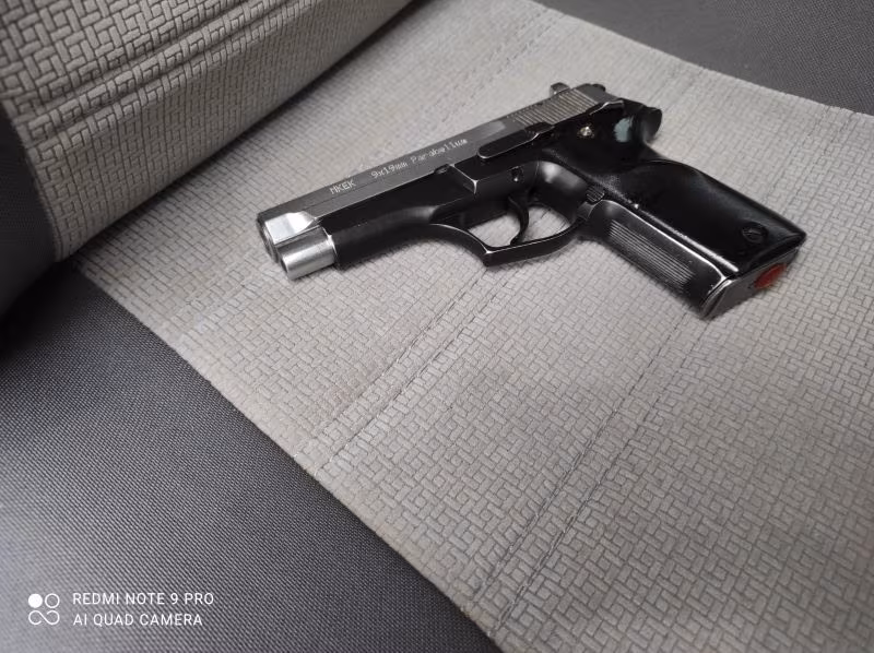 Emekli Askeri personel den Şahin 08