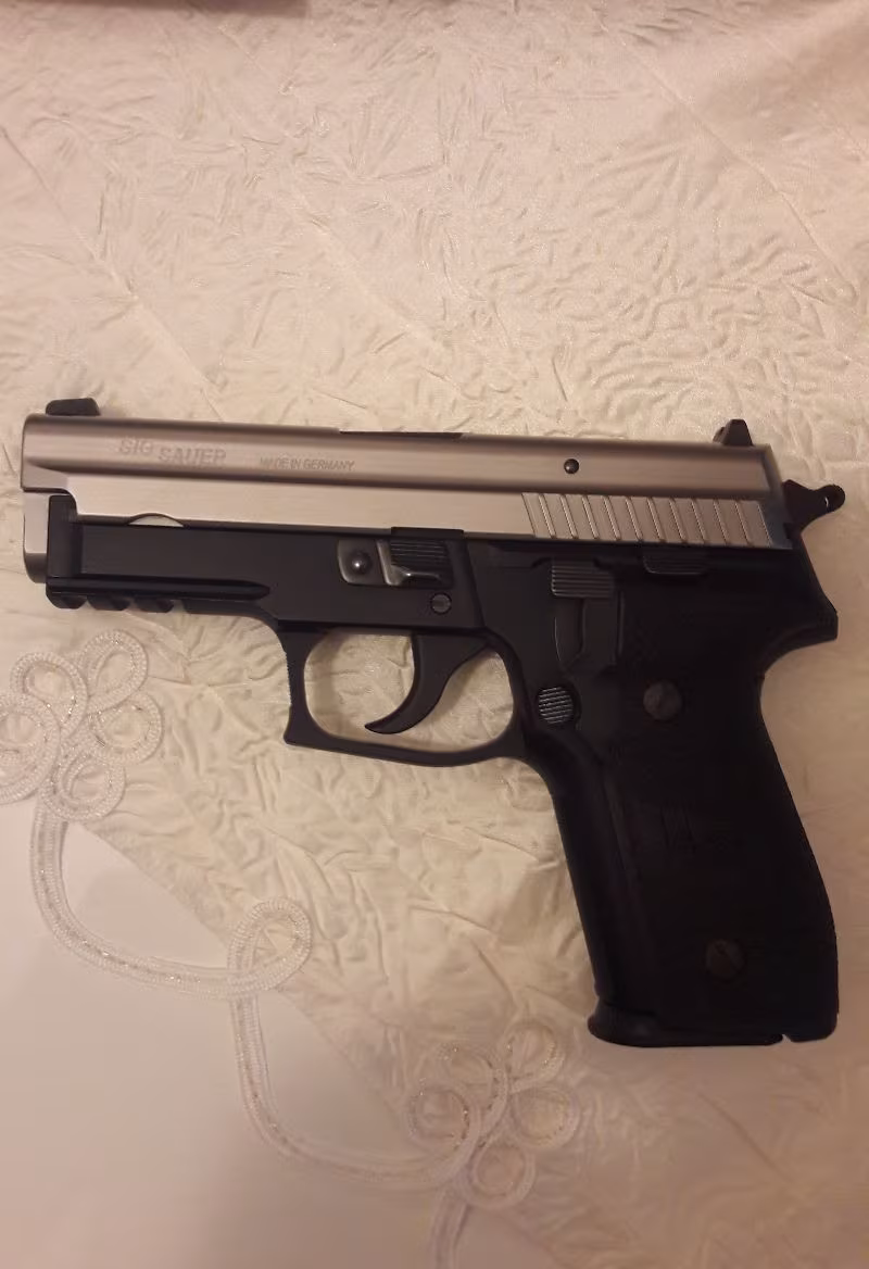 SIG SAUER P 229 TWO TONE