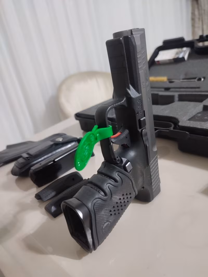 Kamu Personelinden Ruhsatlı temiz bakımlı aksesuarlı CANİK TP9 ELİTE-S TUNGSTEN