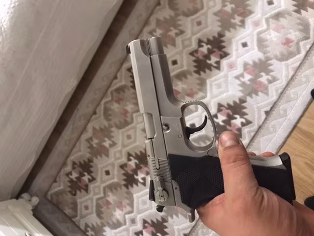 Emekli Polisten tertemiz Smith Wesson 5906