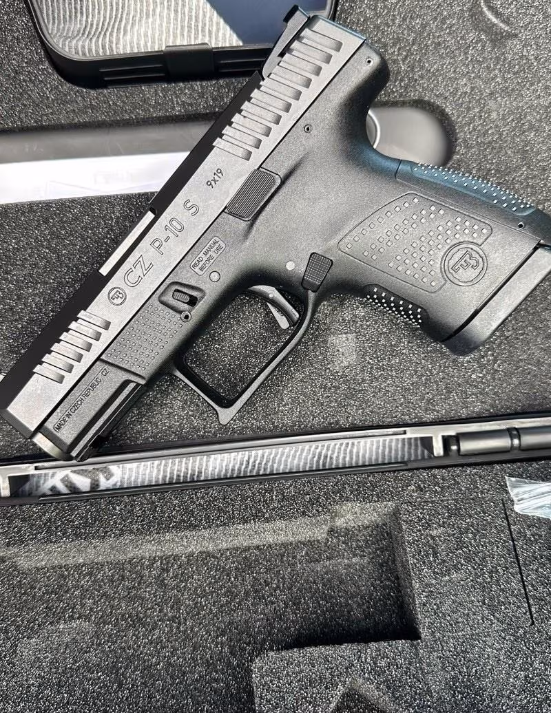 CZ P10-s