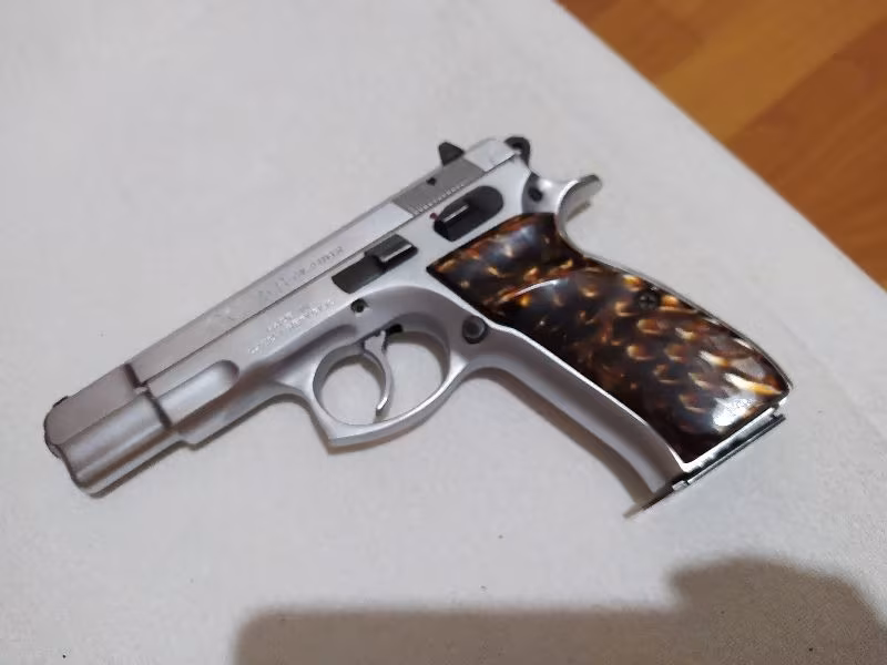 Emekli Baysan Polisten satılık silah