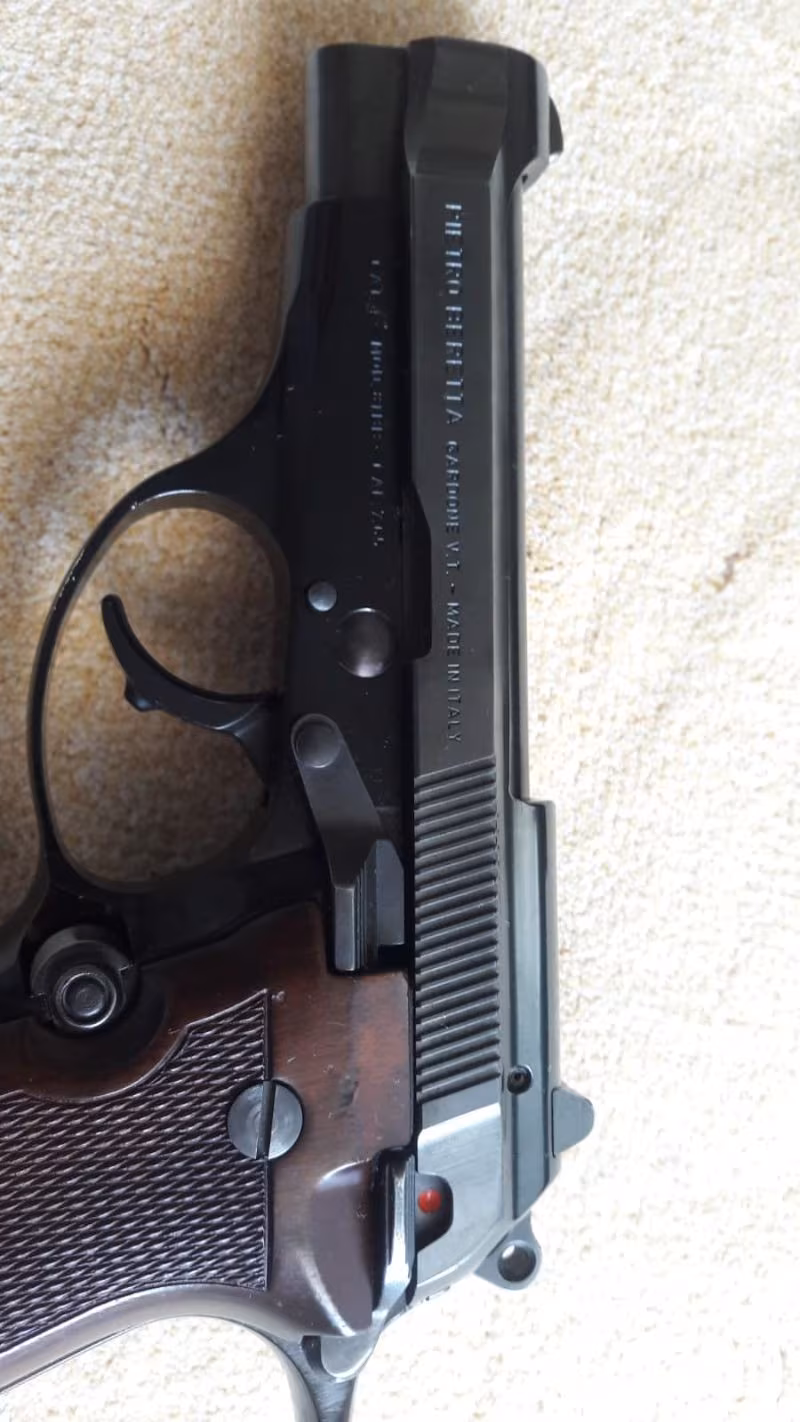 Beretta 13 lü 7.65 açıklamadaki numaradan arayınız.