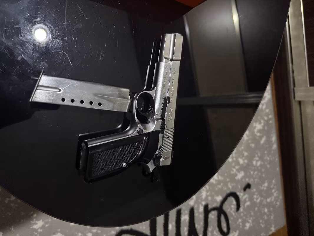 Tertemiz bakımlı ruhsatlı ATMACA 53