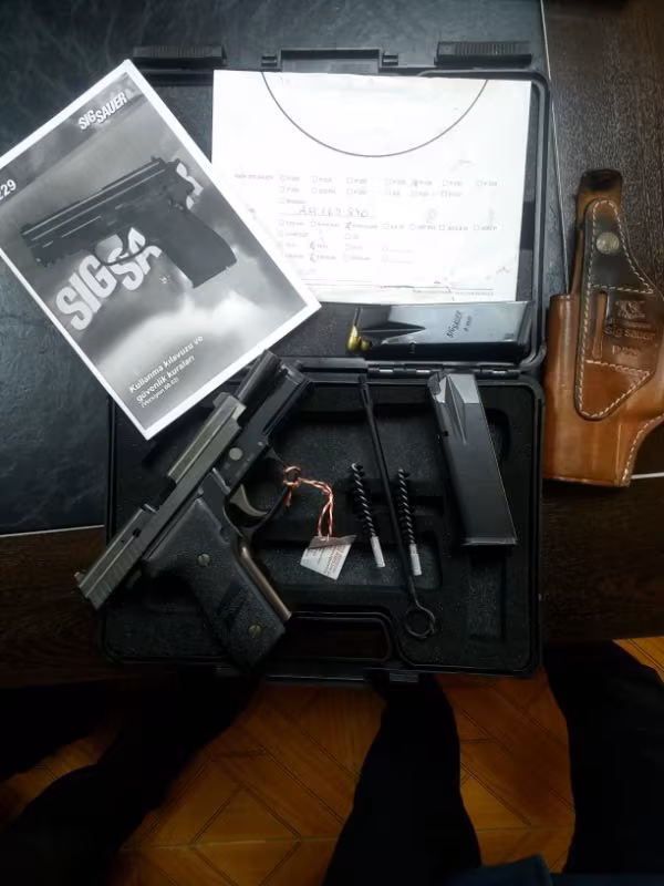 Kuyuncudan sıfır ayarında SIG  SAUER P229