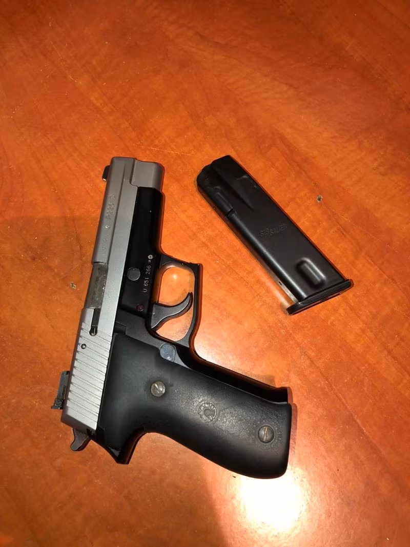 Kamu personelinden Alman SİG SAUER P 226 s