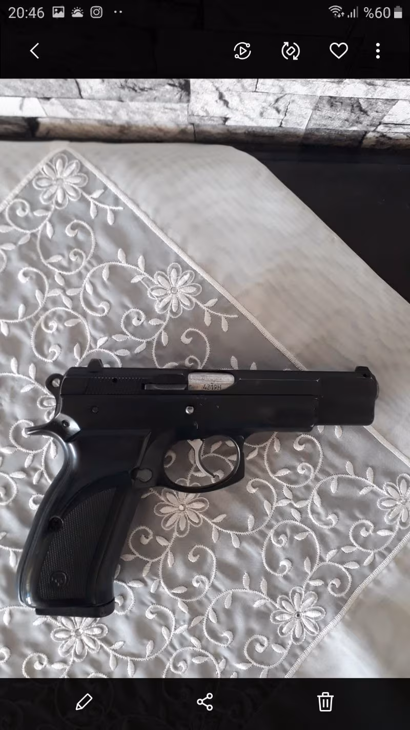 EMNİYET MENSUBUNDAN