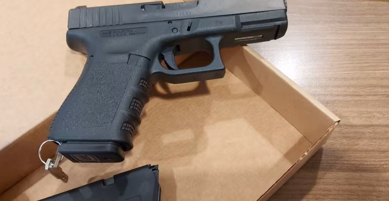 Polis den glock gen 3 anahtarlı