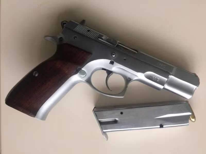 EMEKLİ POLİSTEN CZ 75 B SERİSİ