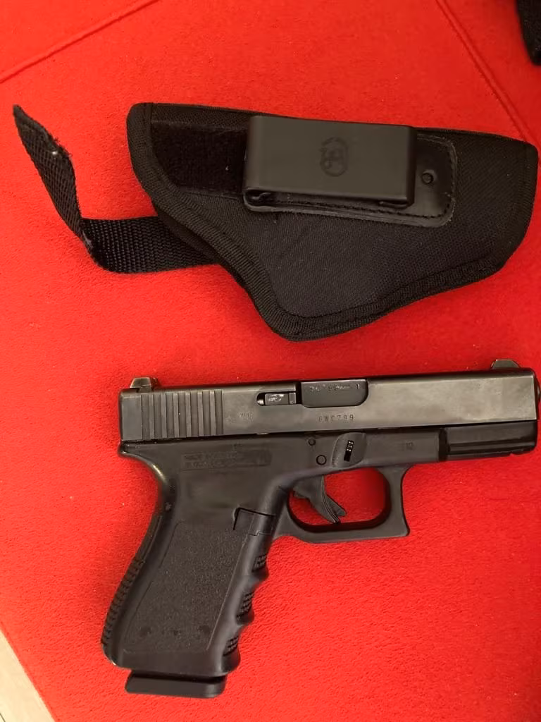 Glock 19 kamu personelinden