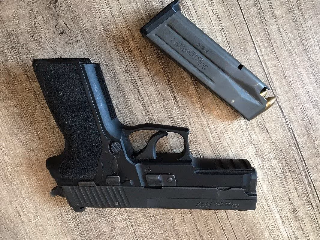 Sıg Sauer P229 Sahibinden Toplam 5 şarjör atılmış tertemiz