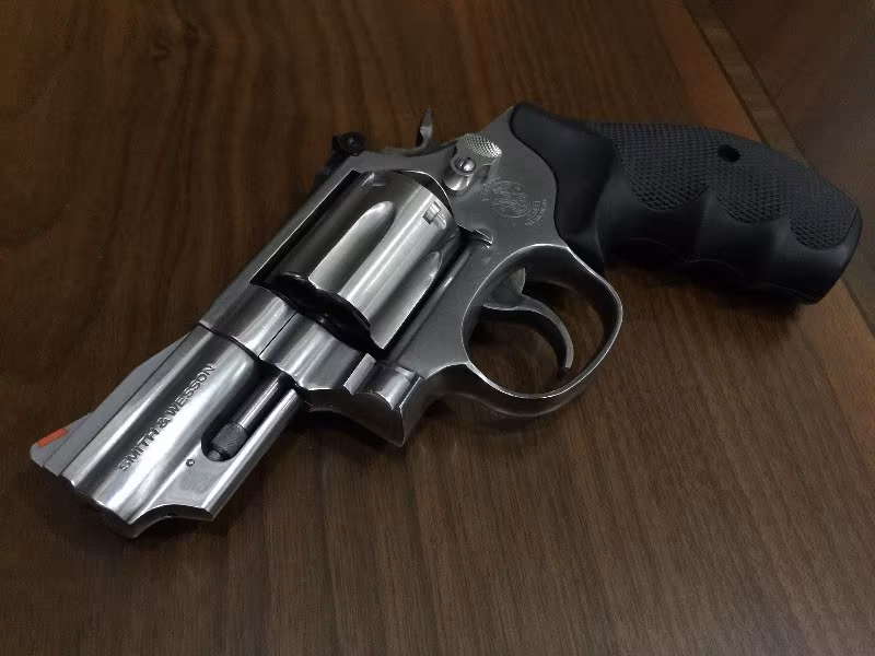 SMITH & WESSON 357 MAGNUM 6 PATLAR ORJİNAL KROM KASA SİLAHI