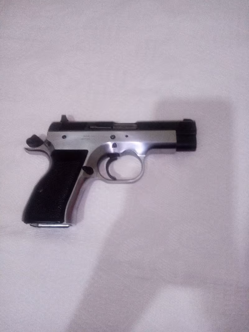 0 ayarında İtalyan yapımı silah