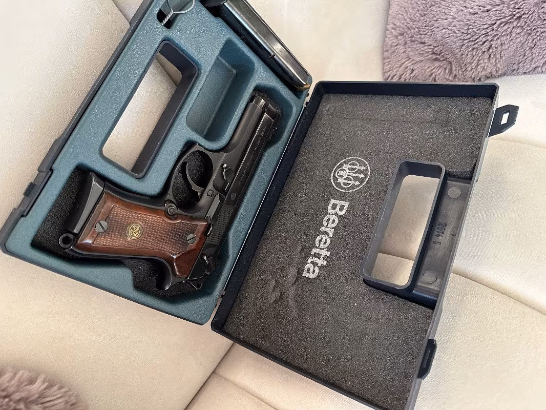 Tertemiz baretta babamdan kalma sila satıyorum boya Çizik yok