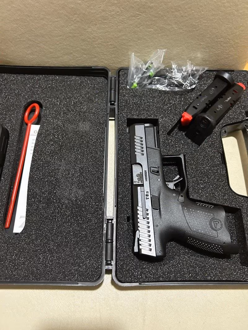 Sifir kutusunda hic kullanilmamis CZ P 10 S