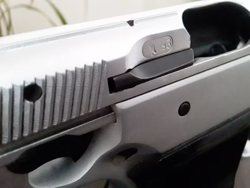 Cz75B Özel seri EMEKLİ POLİSTEN