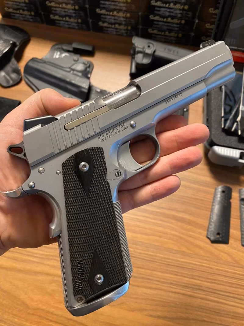 Siq Sauer 1911 Stainless