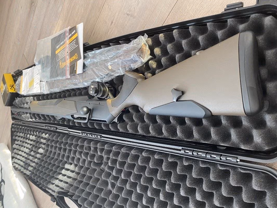 Sıfır kutusunda browning Maral 30-06