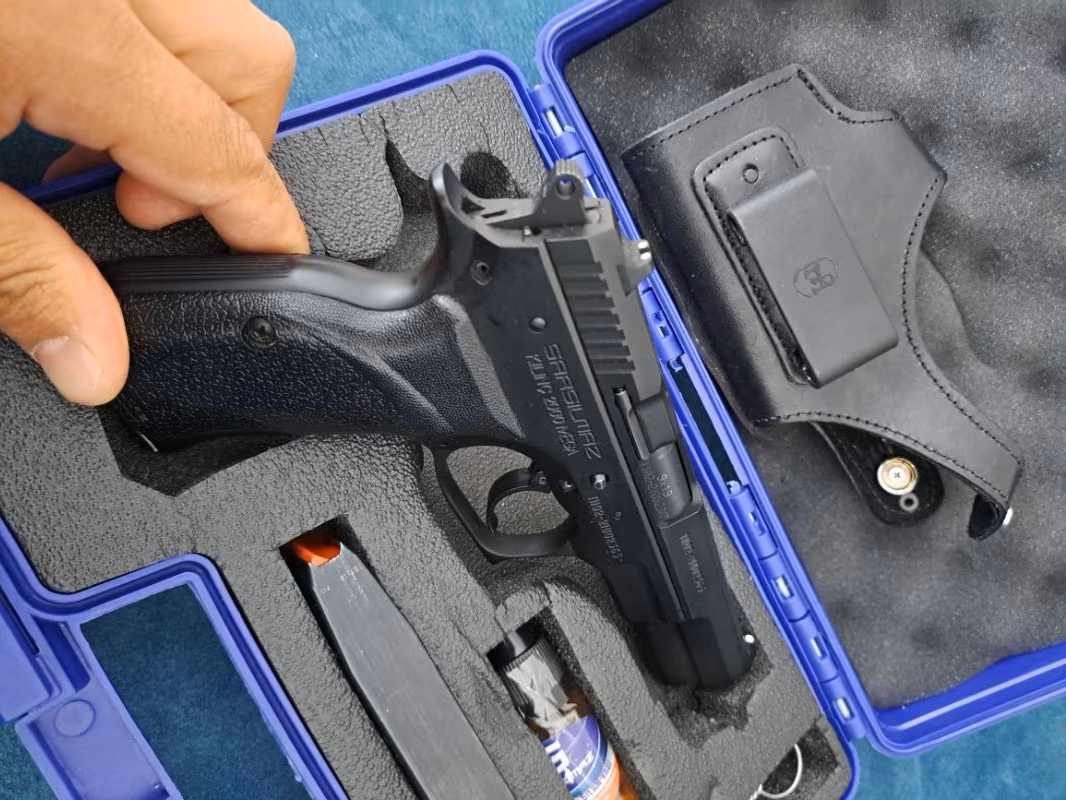 Sahibinden temiz Kılınç 2000 mega Hiç kullanılmadı Ruhsat alamayacak  Durumu olan Aramasın Lütfen.Ruhsatlı devredilecektir.