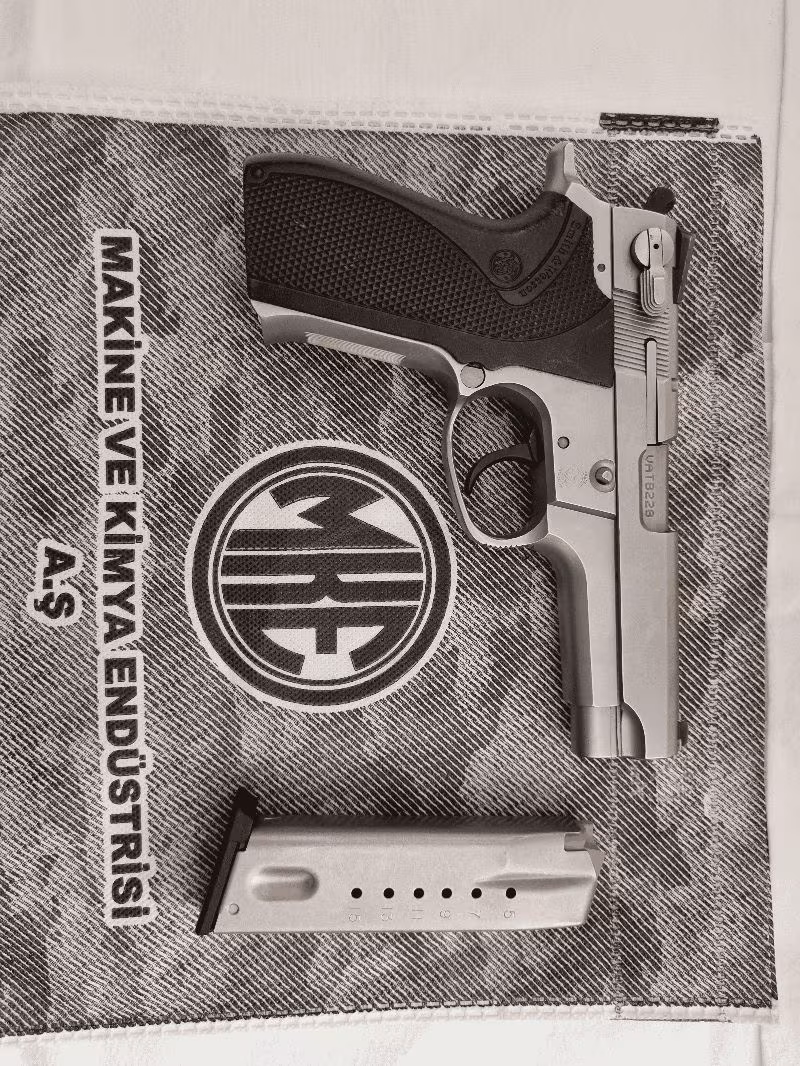 Sıfır Ayarında Temiz Smith & Wesson 5906