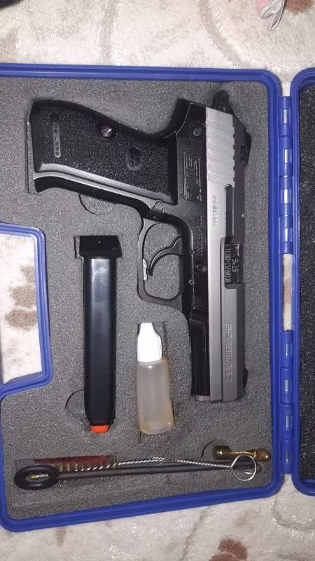 St 10 sarsılmaz saf çelik