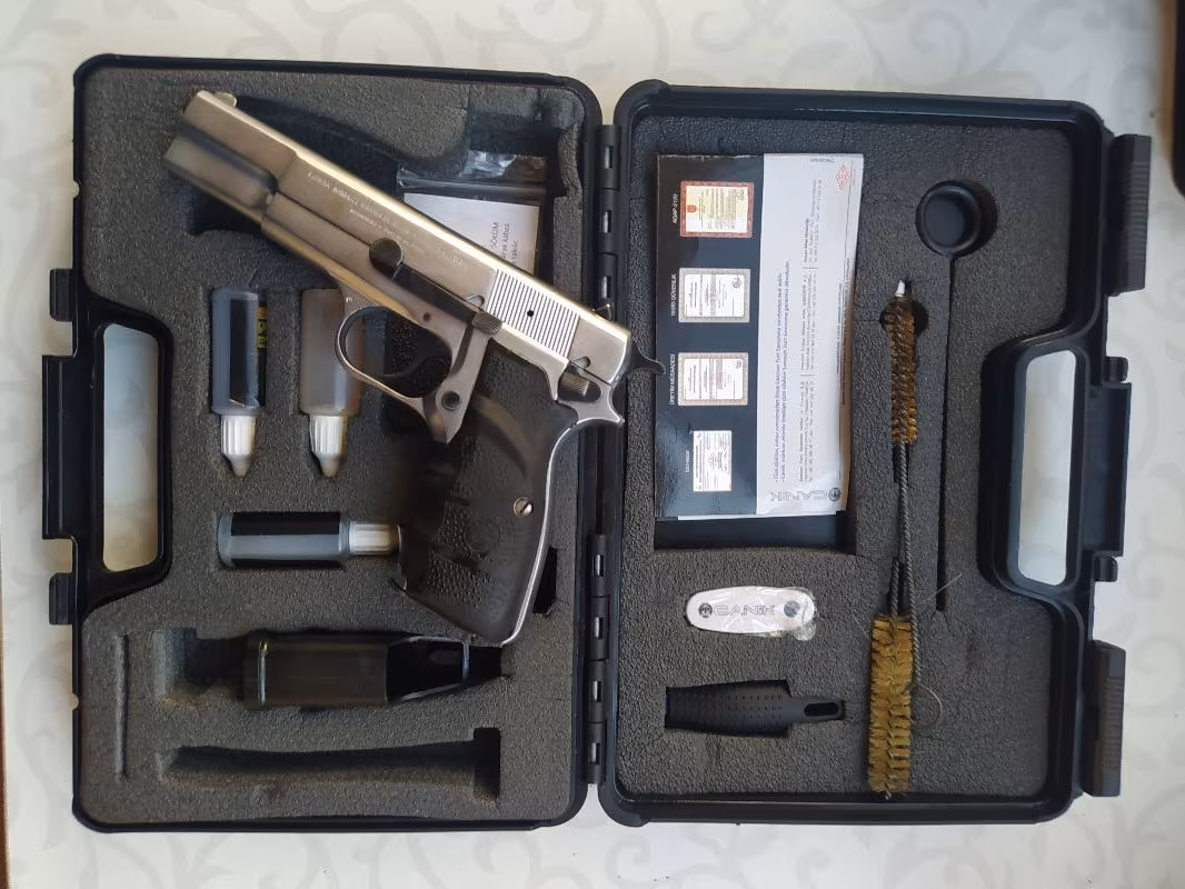 14 lu Browning emekli Polisten