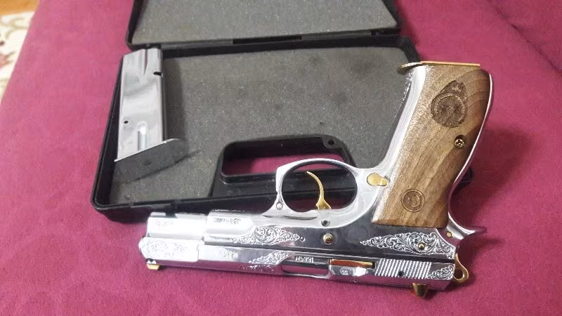 Emekliye  cok temiz cz75