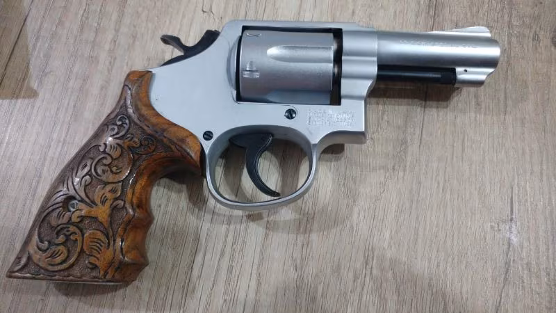 Memurdan Tertemiz Smith 38 Cal 9.65 mm 200 adet fişeği ile birlikte verilecektir